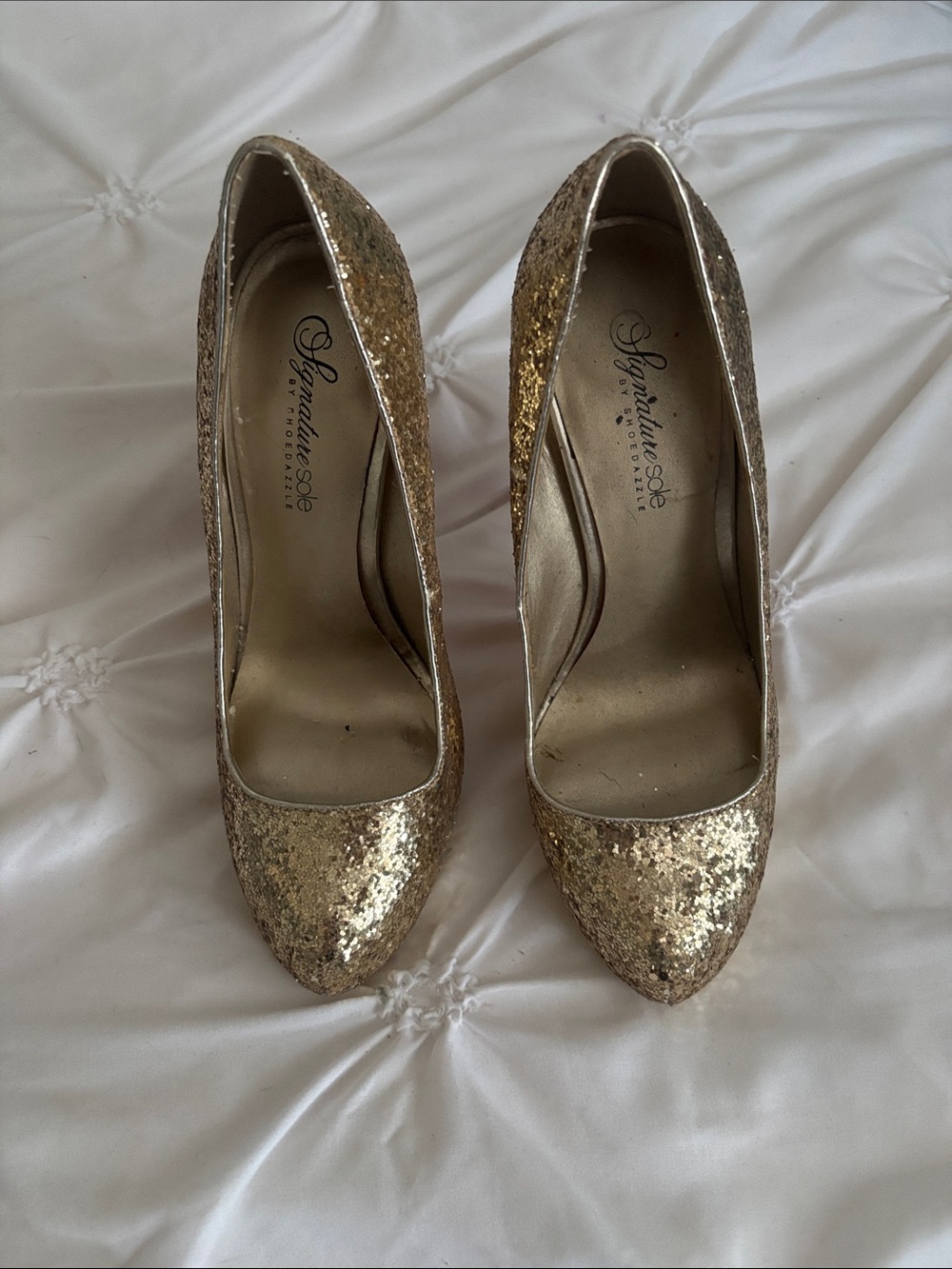 SHOE DAZZLE - Gold Glitter Heels